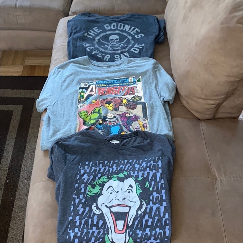 Bundle 4 men’s tshirts for $20 size m